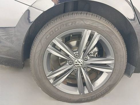Used 2023 Volkswagen Jetta SE FWD image 35