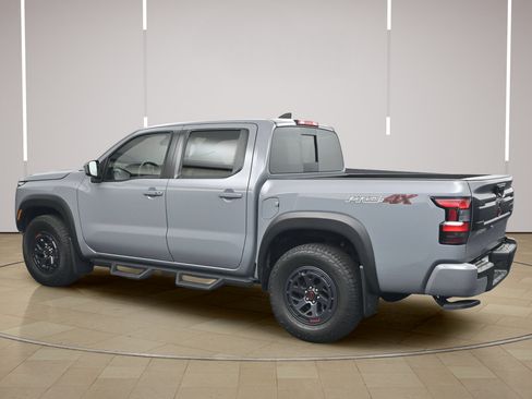 Certified 2025 Nissan Frontier PRO-4X AWD/4WD image 5