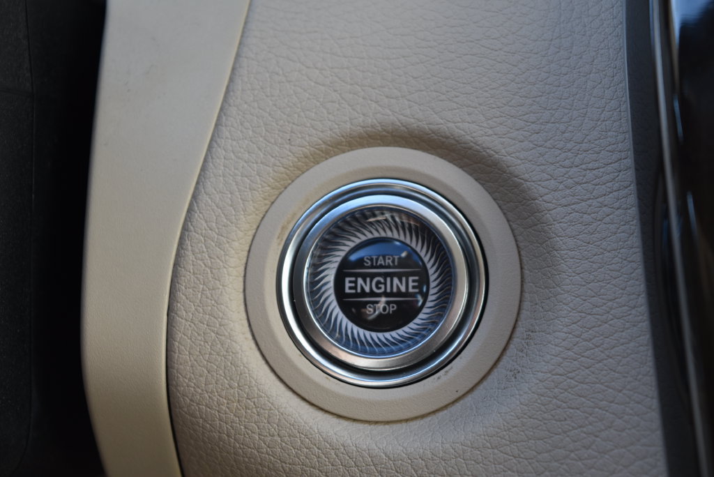 Used 2020 Mercedes-Benz C 300 4MATIC Sedan image 19