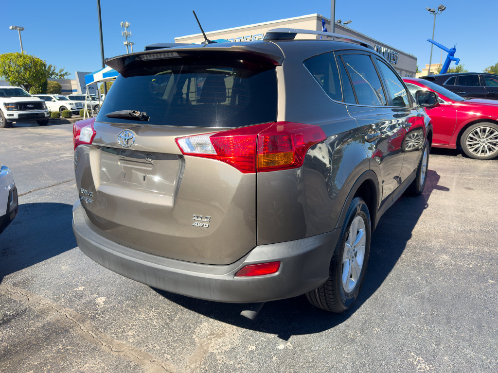 Used 2014 Toyota RAV4 XLE AWD/4WD image 7