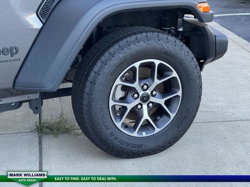 Used 2024 Jeep Wrangler Sport S image 38