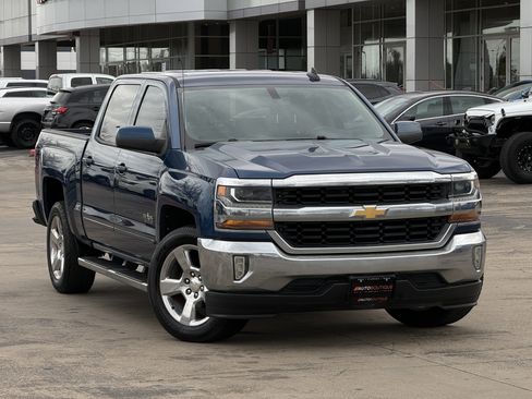 Used 2017 Chevrolet Silverado 1500 LT w/ Texas Edition image 3