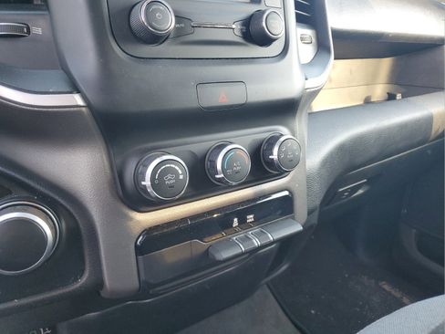Used 2020 RAM 1500 Big Horn AWD/4WD image 17