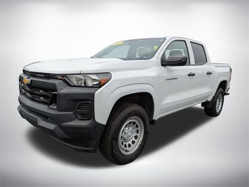 Used 2024 Chevrolet Colorado W/T image 8