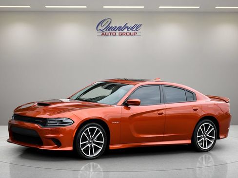 Used 2020 Dodge Charger R/T w/ Plus Group RWD image 8