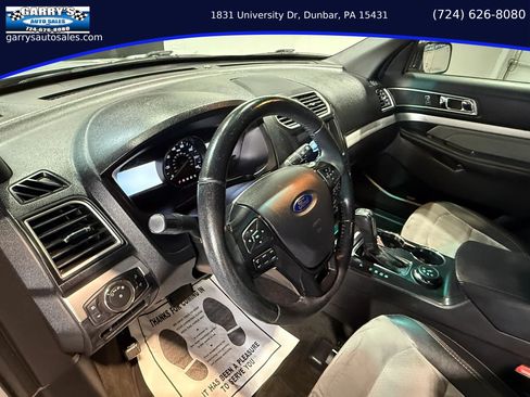 Used 2017 Ford Explorer XLT w/ Equipment Group 202A AWD/4WD image 13