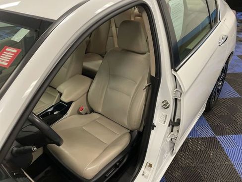 Used 2017 Honda Accord EX-L image 11