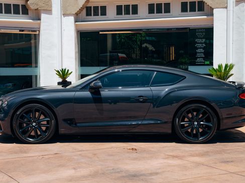Used 2022 Bentley Continental GT AWD/4WD image 37