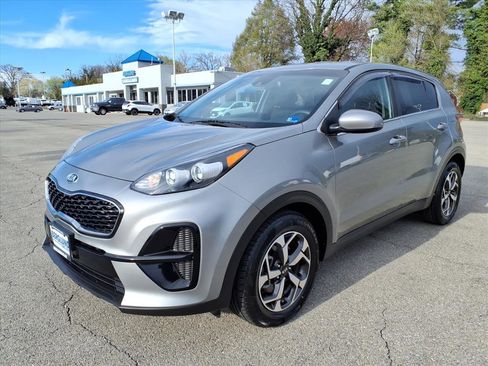 Used 2020 Kia Sportage LX image 8
