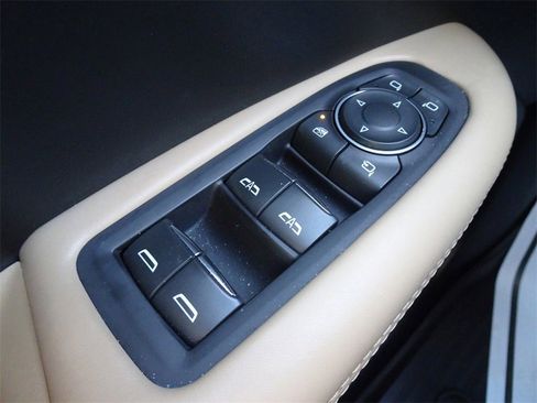 Certified 2023 Cadillac XT5 Premium Luxury w/ Platinum Package image 23