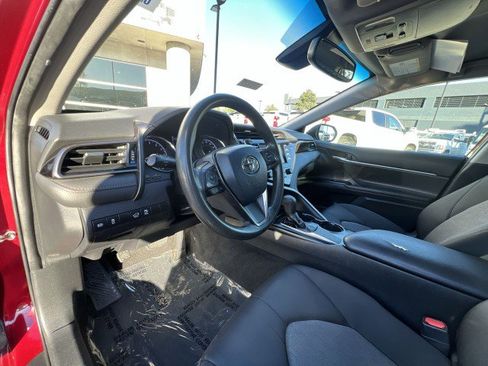 Used 2019 Toyota Camry LE w/ Convenience Package image 10