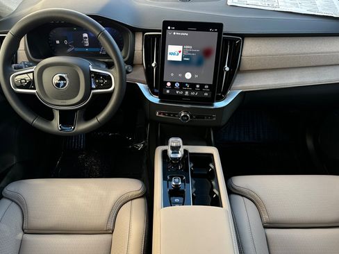 New 2026 Volvo XC90 B5 Ultra w/ Protection Package Premier image 12