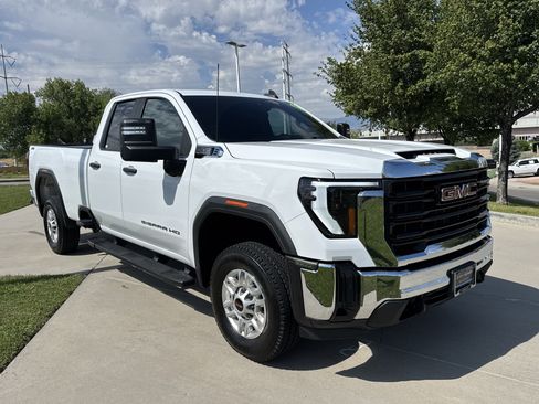 Used 2024 GMC Sierra 2500 Pro w/ 1SA Pro Safety Plus Package AWD/4WD image 8