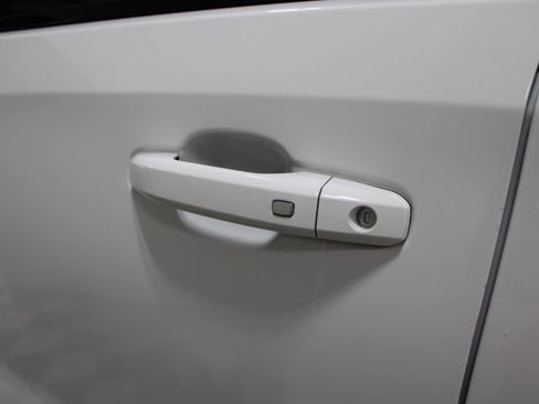 Used 2024 GMC Sierra 1500 AT4 w/ Technology Package image 17