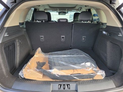 New 2026 Lincoln Corsair Premiere image 19