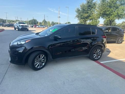 Used 2022 Kia Sportage Nightfall Edition w/ Nightfall Fwd Premium Package image 6