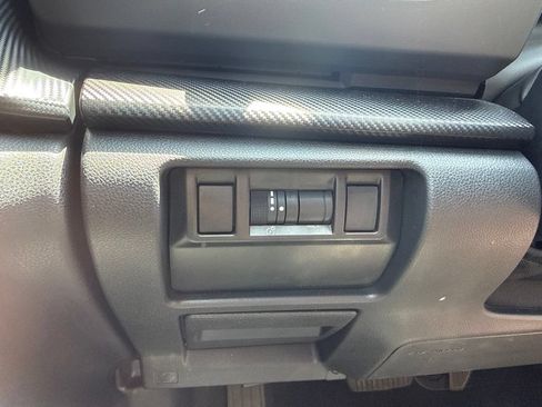 Used 2025 Subaru Crosstrek 2.5i Premium AWD/4WD image 18