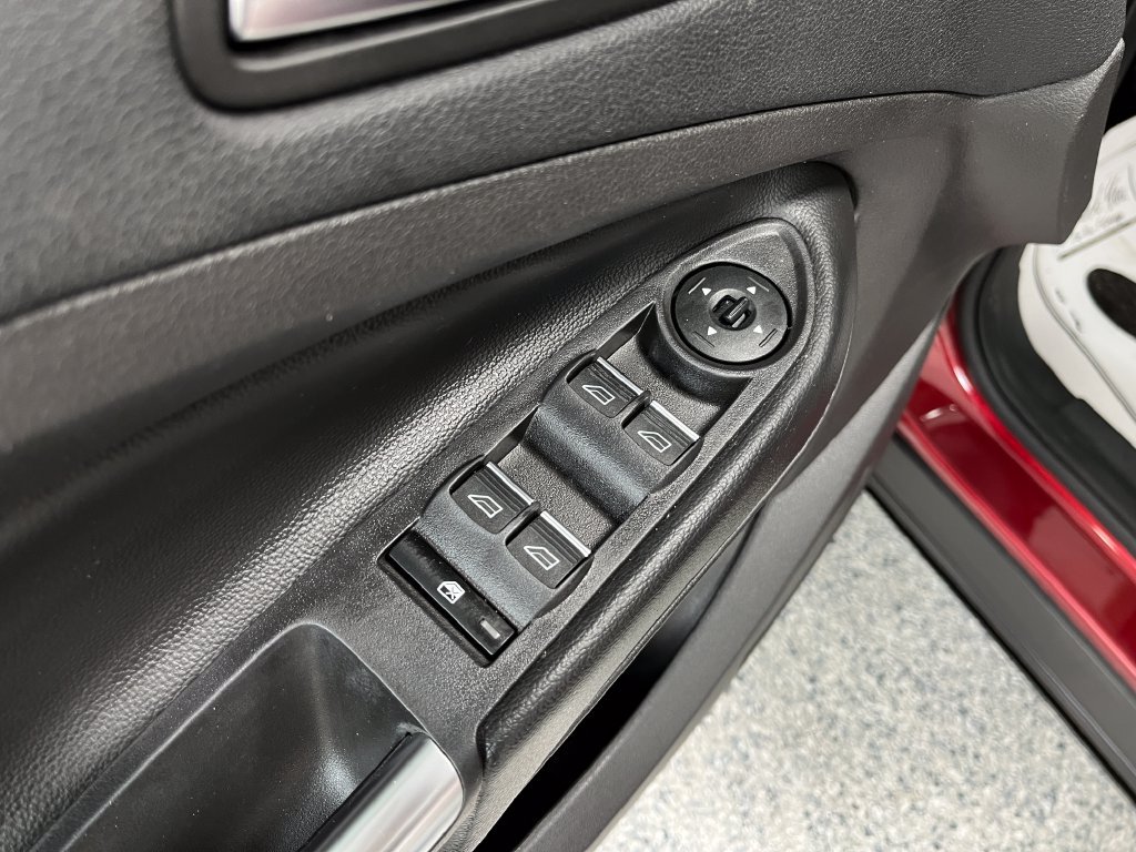 Used 2018 Ford Escape Titanium w/ Ford Safe & Smart Package AWD/4WD image 19