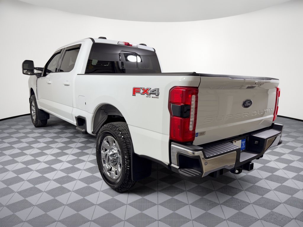 Used 2025 Ford F250 Lariat w/ FX4 Off-Road Package AWD/4WD image 3