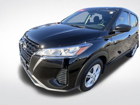 Certified 2025 Nissan Kicks Play S image 25