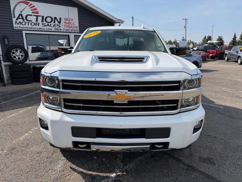 Used 2019 Chevrolet Silverado 2500 High Country w/ Duramax Plus Package image 8