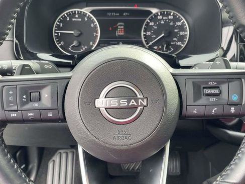 Used 2025 Nissan Pathfinder SV image 24