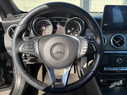 Used 2019 Mercedes-Benz CLA 250 4MATIC image 4