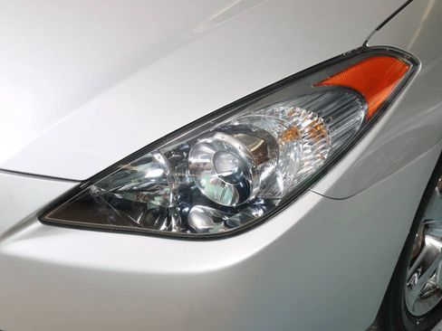 Used 2006 Toyota Solara SLE FWD image 9
