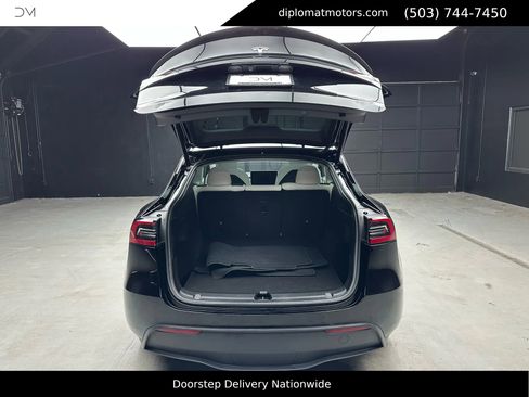 Used 2022 Tesla Model Y Performance image 37