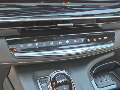 Certified 2022 Cadillac Escalade Sport image 30