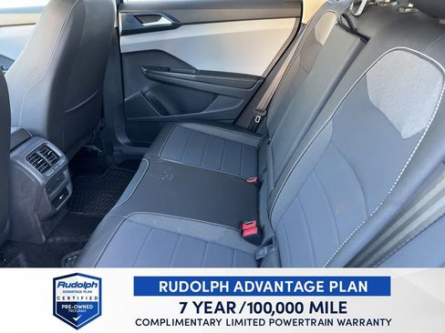 Used 2024 Volkswagen Taos SE image 11