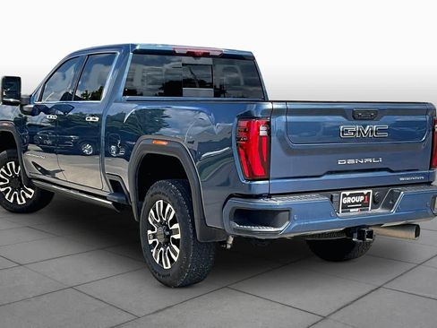 Used 2025 GMC Sierra 2500 Denali Ultimate AWD/4WD image 11