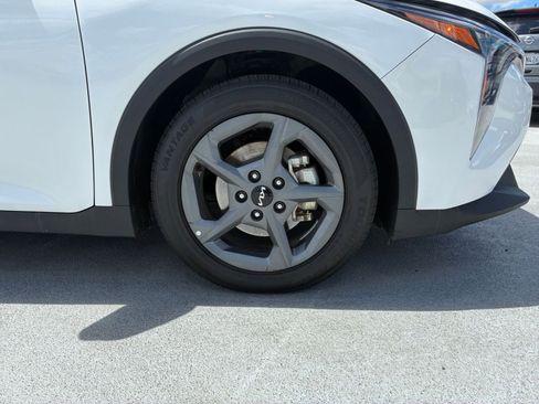 Used 2025 Kia K4 LXS FWD image 29