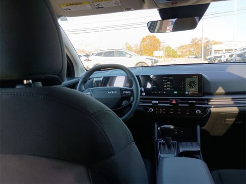 New 2026 Kia Sportage LX image 15