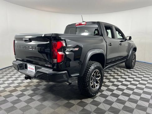 Used 2026 Chevrolet Colorado ZR2 w/ Technology Package AWD/4WD image 13