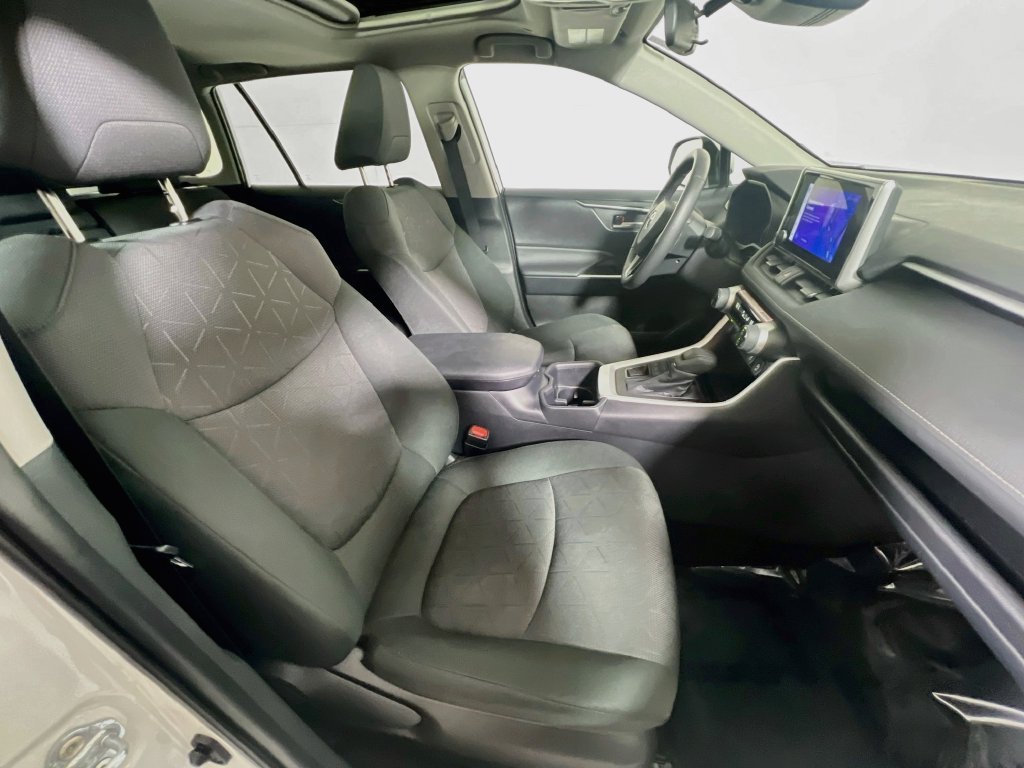 Used 2025 Toyota RAV4 XLE w/ Convenience Package AWD/4WD image 25