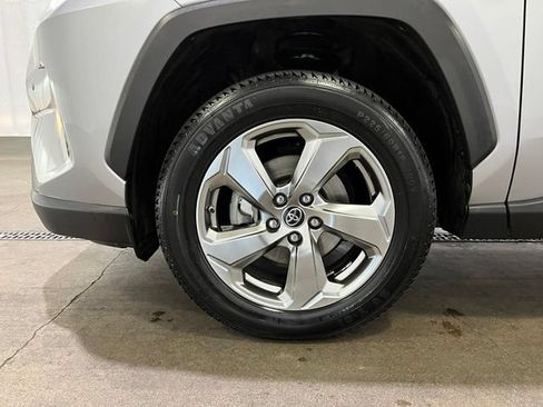 Used 2019 Toyota RAV4 Limited AWD/4WD image 25