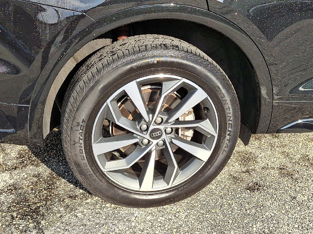 Used 2024 Audi Q5 2.0T Premium w/ Summer of Audi Package AWD/4WD image 8