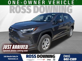 Used 2025 Toyota RAV4 LE video 1
