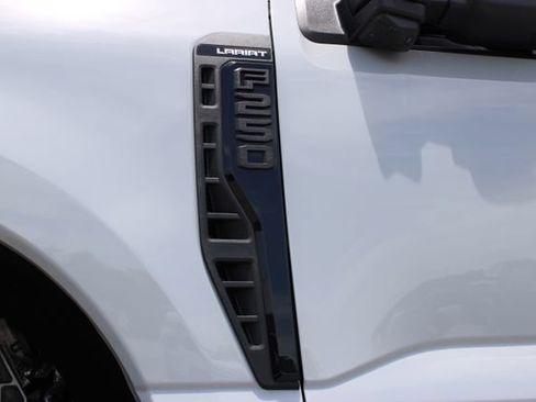 Used 2025 Ford F250 Lariat w/ Lariat Ultimate Package AWD/4WD image 14