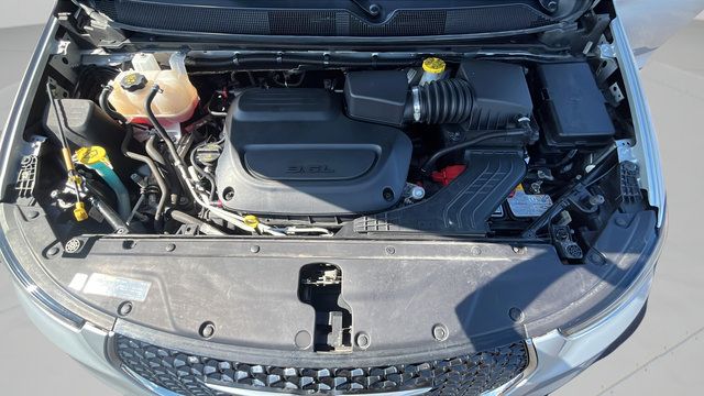 Used 2024 Chrysler Pacifica Touring-L FWD image 30