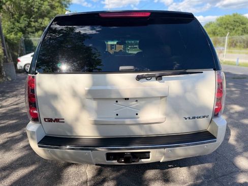 Used 2013 GMC Yukon Denali AWD/4WD image 4
