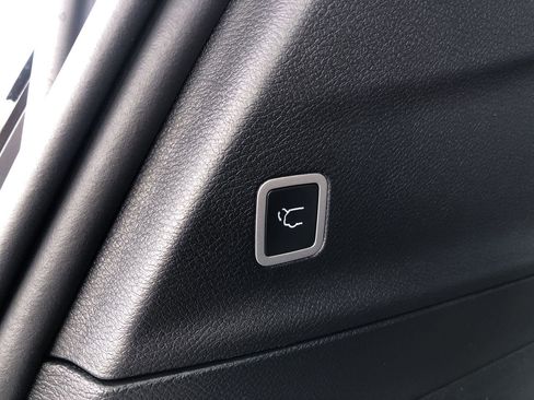 New 2026 Chrysler Pacifica Select image 18