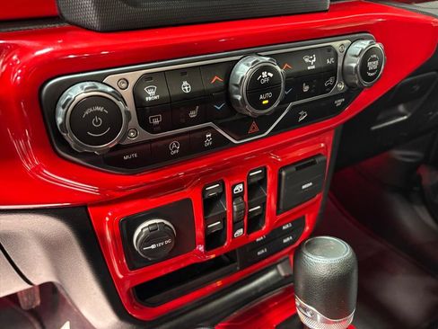 Used 2020 Jeep Wrangler Unlimited Sport S image 15