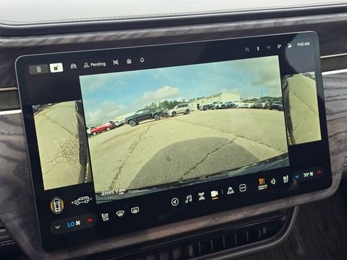 Used 2023 Rivian R1S Adventure AWD/4WD image 32