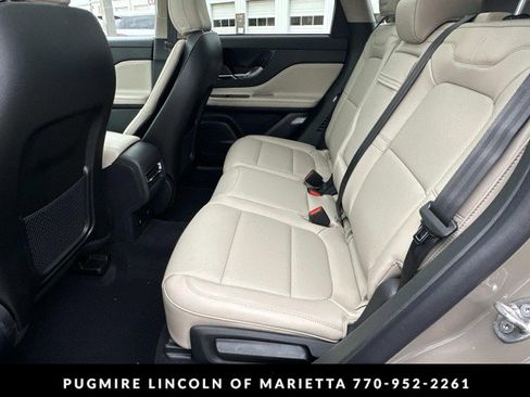 New 2026 Lincoln Corsair Premiere image 21