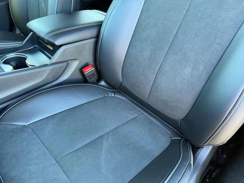 New 2025 Jeep Grand Cherokee L Altitude image 34