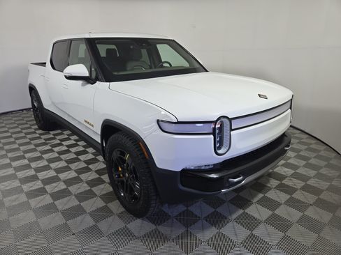 Used 2024 Rivian R1T Launch Edition Quad AWD/4WD image 7