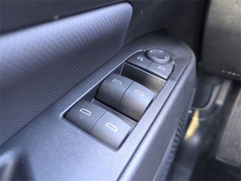 New 2026 Chevrolet Equinox EV LT image 23