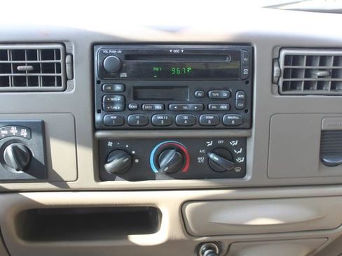 Used 2000 Ford F350 Lariat image 24